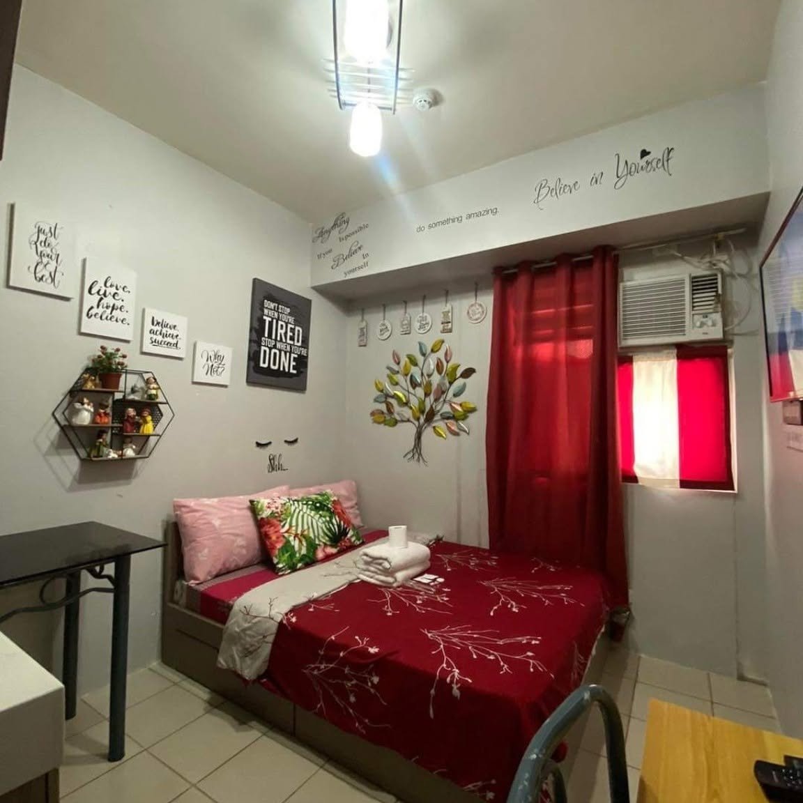 Room photo placeholder